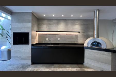 Apartamento à venda com 174m², 3 quartos e 3 vagas Apartamento à venda com 174m², 3 quartos e 3 vagasChurrasqueira
