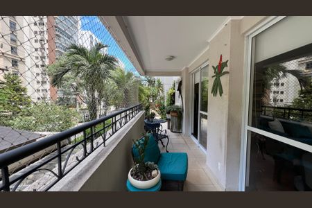 Apartamento à venda com 174m², 3 quartos e 3 vagas Apartamento à venda com 174m², 3 quartos e 3 vagasVaranda