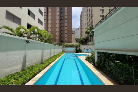 Apartamento à venda com 174m², 3 quartos e 3 vagas Apartamento à venda com 174m², 3 quartos e 3 vagasPiscina