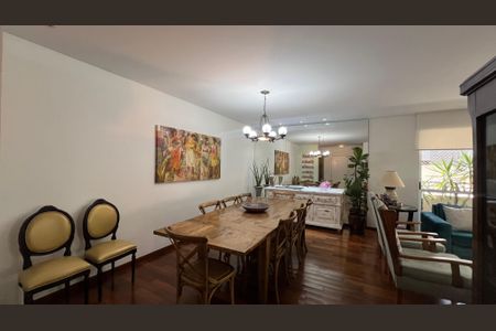 Apartamento à venda com 174m², 3 quartos e 3 vagas Apartamento à venda com 174m², 3 quartos e 3 vagasSala de Jantar