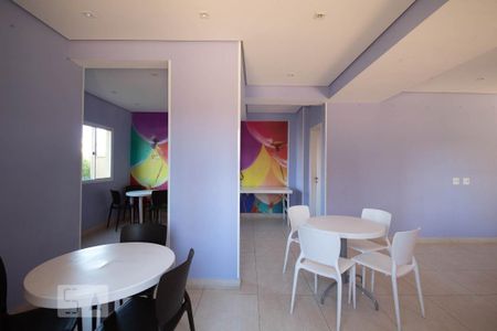 Apartamento à venda com 57m², 2 quartos e 1 vaga Apartamento à venda com 57m², 2 quartos e 1 vagaÁrea comum - Salão de festas