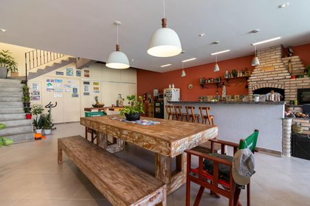 Casa à venda com 391m², 3 quartos e 5 vagas Casa à venda com 391m², 3 quartos e 5 vagasÁrea de Lazer
