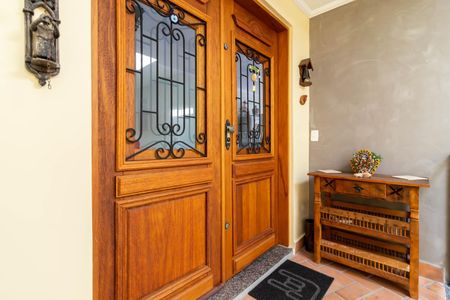 Casa à venda com 391m², 3 quartos e 5 vagas Casa à venda com 391m², 3 quartos e 5 vagasEscritório - Escada
