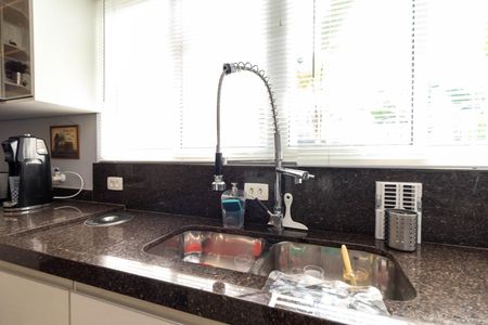 Casa à venda com 391m², 3 quartos e 5 vagas Casa à venda com 391m², 3 quartos e 5 vagasCozinha