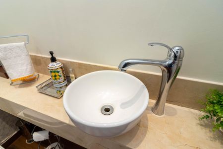 Casa à venda com 391m², 3 quartos e 5 vagas Casa à venda com 391m², 3 quartos e 5 vagasLavabo