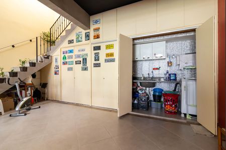 Casa à venda com 391m², 3 quartos e 5 vagas Casa à venda com 391m², 3 quartos e 5 vagasÁrea de Serviço