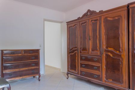 Casa à venda com 208m², 4 quartos e 3 vagas Casa à venda com 208m², 4 quartos e 3 vagasQuarto 1