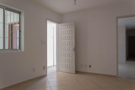 Casa à venda com 208m², 4 quartos e 3 vagas Casa à venda com 208m², 4 quartos e 3 vagasSala