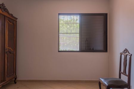 Casa à venda com 208m², 4 quartos e 3 vagas Casa à venda com 208m², 4 quartos e 3 vagasQuarto 1