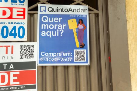 Casa à venda com 208m², 4 quartos e 3 vagas Casa à venda com 208m², 4 quartos e 3 vagasFachada