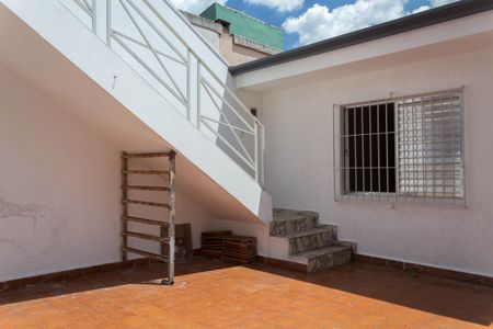 Casa à venda com 208m², 4 quartos e 3 vagas Casa à venda com 208m², 4 quartos e 3 vagasQuintal