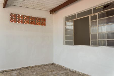 Casa à venda com 208m², 4 quartos e 3 vagas Casa à venda com 208m², 4 quartos e 3 vagasVaranda