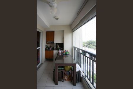 Apartamento à venda com 84m², 2 quartos e 2 vagas Apartamento à venda com 84m², 2 quartos e 2 vagasVaranda