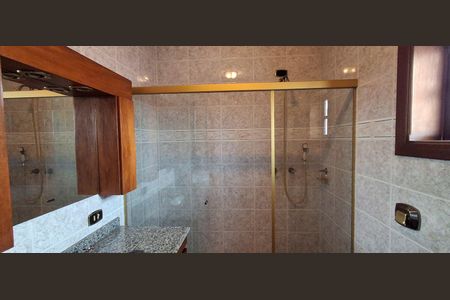 Casa à venda com 350m², 4 quartos e 4 vagasBanheiro Suíte 1