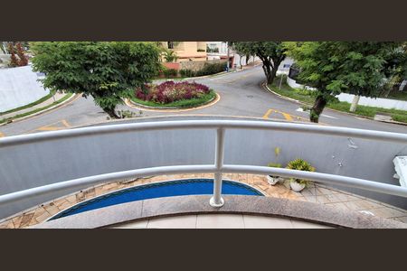 Casa à venda com 350m², 4 quartos e 4 vagasSacada suíte Master