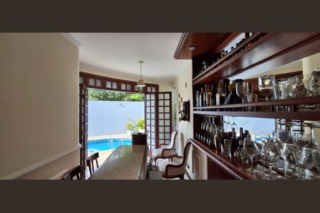 Casa à venda com 350m², 4 quartos e 4 vagasHall social