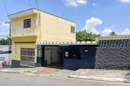 Casa à venda com 350m², 3 quartos e 2 vagasFachada + Placa