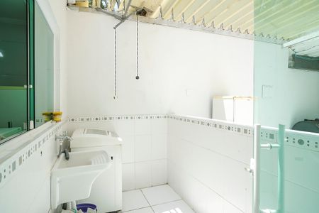 Casa à venda com 350m², 3 quartos e 2 vagasÁrea de serviço