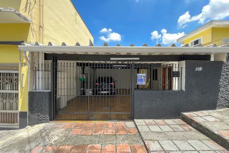 Casa à venda com 350m², 3 quartos e 2 vagasFachada + Placa