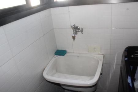 Apartamento à venda com 76m², 2 quartos e 2 vagasÁrea de Serviço