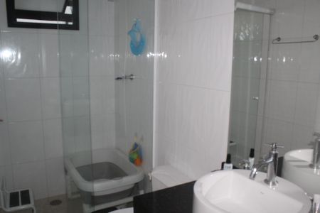 Apartamento à venda com 76m², 2 quartos e 2 vagasBanheiro