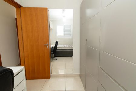 Casa à venda com 120m², 3 quartos e 2 vagasQuarto 2