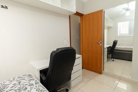 Casa à venda com 120m², 3 quartos e 2 vagasQuarto 2