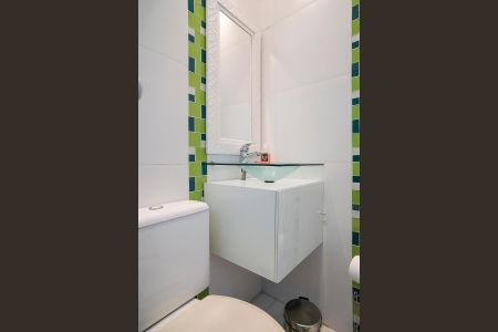 Casa à venda com 465m², 3 quartos e 7 vagasBanheiro da suíte 2