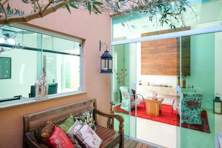 Casa à venda com 465m², 3 quartos e 7 vagasJardim de inverno