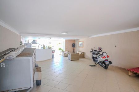 Casa à venda com 465m², 3 quartos e 7 vagasGaragem e área de lazer