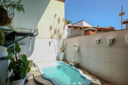 Casa à venda com 465m², 3 quartos e 7 vagasPiscina