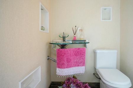 Casa à venda com 465m², 3 quartos e 7 vagasLavabo 1