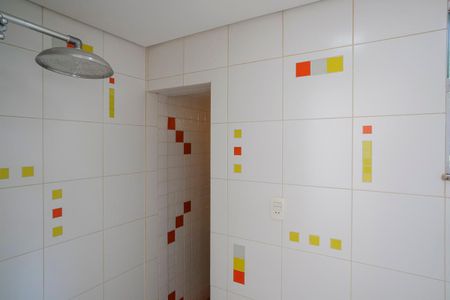 Casa à venda com 465m², 3 quartos e 7 vagasAcademia - Banheiro