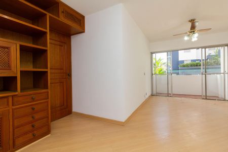 Apartamento à venda com 98m², 3 quartos e 1 vaga Apartamento à venda com 98m², 3 quartos e 1 vagaSala