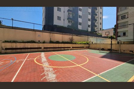 Apartamento à venda com 98m², 3 quartos e 1 vaga Apartamento à venda com 98m², 3 quartos e 1 vagaÁrea comum - Quadra