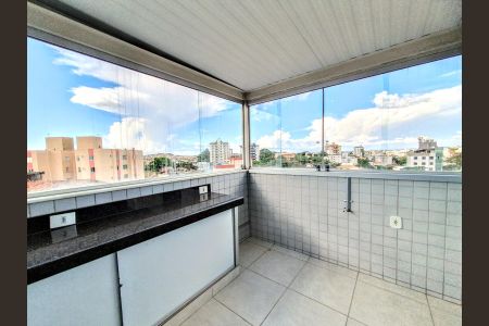 Apartamento à venda com 134m², 3 quartos e 2 vagas Apartamento à venda com 134m², 3 quartos e 2 vagasÁrea de Serviço