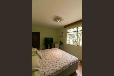 Casa à venda com 360m², 3 quartos e 2 vagas Casa à venda com 360m², 3 quartos e 2 vagasQuarto 3 Suite