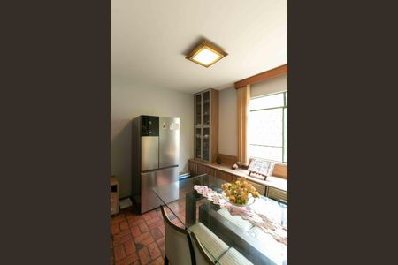 Casa à venda com 360m², 3 quartos e 2 vagas Casa à venda com 360m², 3 quartos e 2 vagasCopa