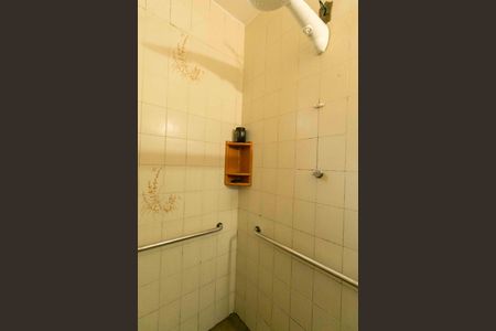 Casa à venda com 360m², 3 quartos e 2 vagas Casa à venda com 360m², 3 quartos e 2 vagasBanheiro Social