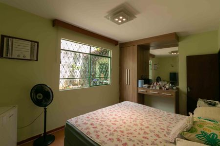 Casa à venda com 360m², 3 quartos e 2 vagas Casa à venda com 360m², 3 quartos e 2 vagasQuarto 3 Suite