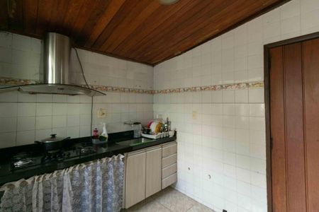 Casa à venda com 360m², 3 quartos e 2 vagas Casa à venda com 360m², 3 quartos e 2 vagasCozinha