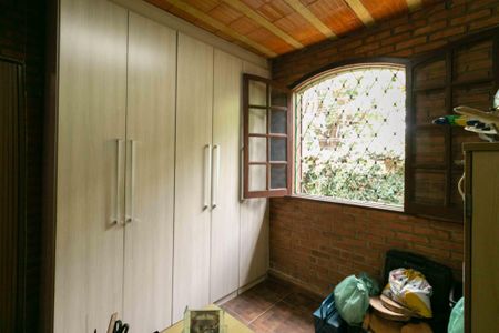 Casa à venda com 360m², 3 quartos e 2 vagas Casa à venda com 360m², 3 quartos e 2 vagasEscritório