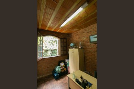 Casa à venda com 360m², 3 quartos e 2 vagas Casa à venda com 360m², 3 quartos e 2 vagasEscritório