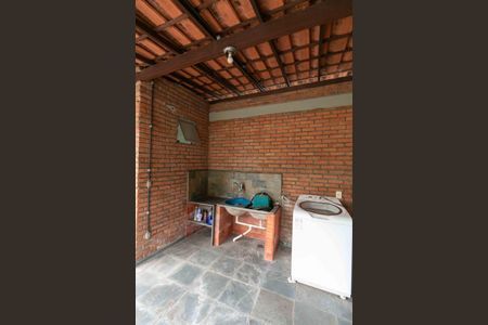 Casa à venda com 360m², 3 quartos e 2 vagas Casa à venda com 360m², 3 quartos e 2 vagasÁrea de Serviço