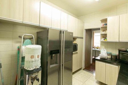 Casa à venda com 360m², 3 quartos e 2 vagas Casa à venda com 360m², 3 quartos e 2 vagasCozinha