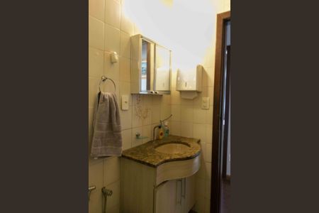 Casa à venda com 360m², 3 quartos e 2 vagas Casa à venda com 360m², 3 quartos e 2 vagasBanheiro Social