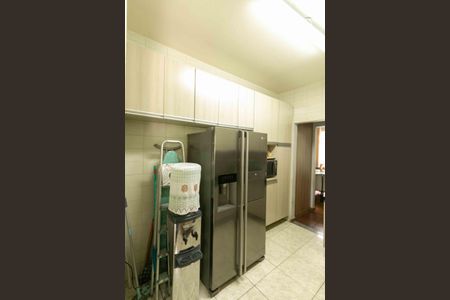 Casa à venda com 360m², 3 quartos e 2 vagas Casa à venda com 360m², 3 quartos e 2 vagasCozinha