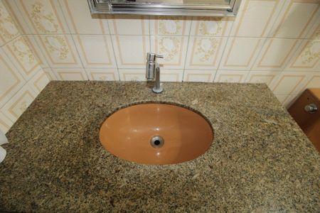 Apartamento à venda com 70m², 2 quartos e 1 vaga Apartamento à venda com 70m², 2 quartos e 1 vagaBanheiro