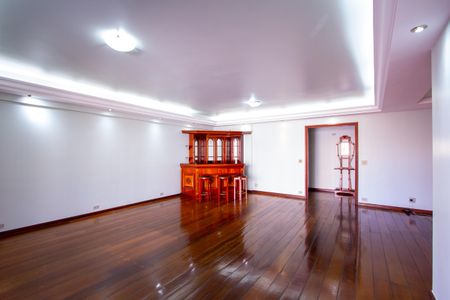 Apartamento à venda com 215m², 4 quartos e 2 vagas Apartamento à venda com 215m², 4 quartos e 2 vagasSala