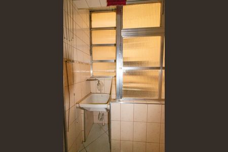 Apartamento à venda com 100m², 2 quartos e sem vaga Apartamento à venda com 100m², 2 quartos e sem vagaLavanderia